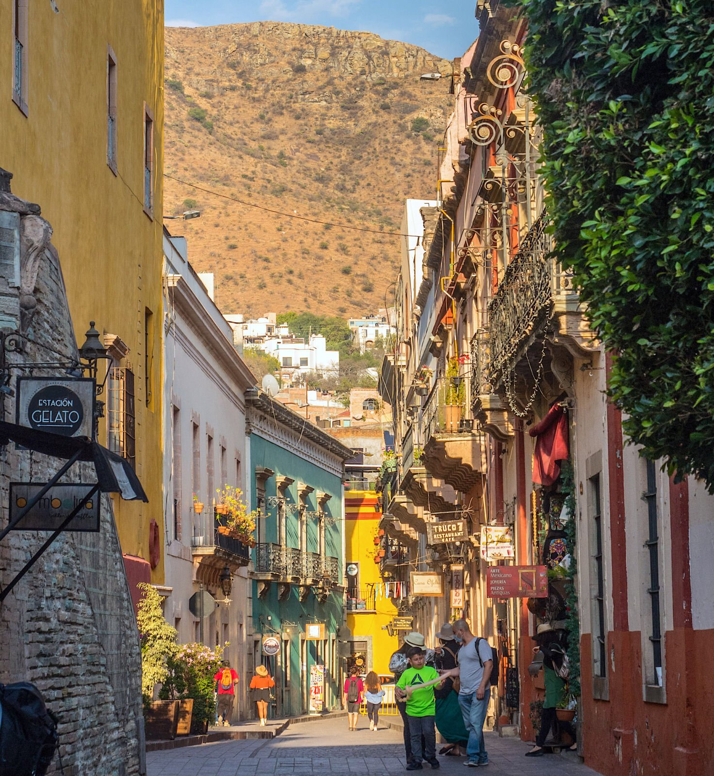 Guanajuato-mexico-alley